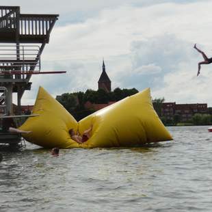 Blob, Blobbing, Wasserkatapult in Lübeck