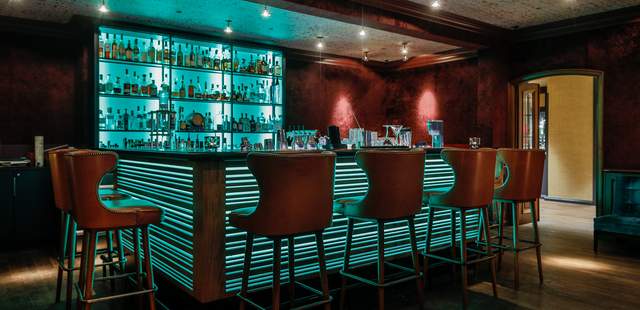 Fit von Kopf bis Fuß Fit von Kopf bis Fuß