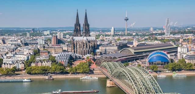 Köln Köln: Ü29Party-Schifffahrt & 4*Hotel