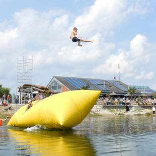 Blob, Blobbing, Wasserkatapult in Hamburg