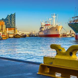 Gruppentour mit Hafenrundfahrt nach Hamburg Gruppentour mit Hafenrundfahrt nach Hamburg