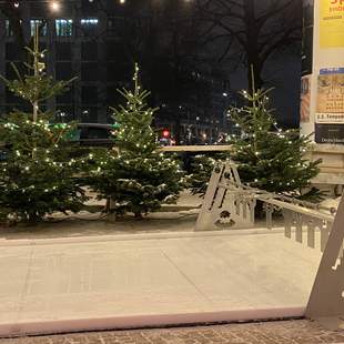 Eisstockschießen - Friedrichstraße Berlin