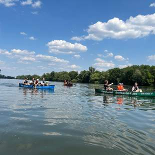 Kanutouren auf dem Main bei Frankfurt/ Mainz Kanutouren auf dem Main bei Frankfurt/ Mainz