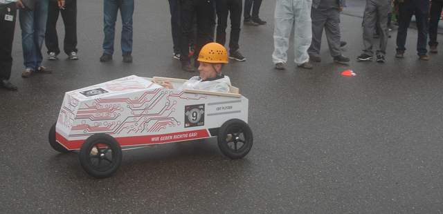 Seifenkistenbau- und rennen Seifenkistenbau- und rennen