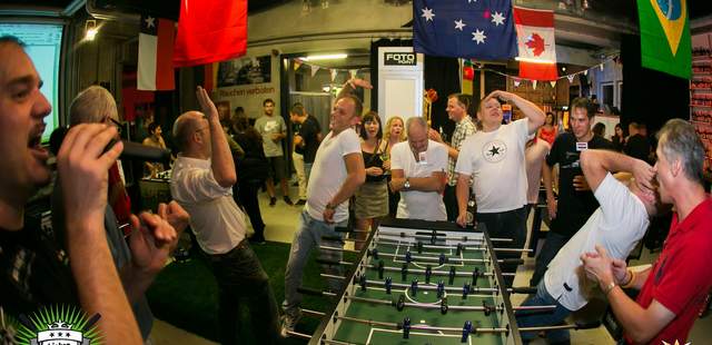 Antreten gegen den Weltmeister Antreten gegen den Weltmeister