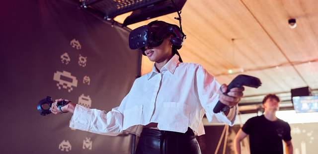 VR Erlebnisbox mit Pizzabuffet Fr. - So. VR Erlebnisbox mit Pizzabuffet Fr. - So.