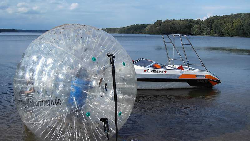 Zorbing - Ultraball Teamevent am Fleesensee