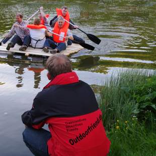 Flossbau Teamevent - Abenteuer am Schmelzteich