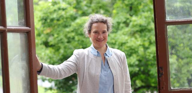 Dr. Anne Hoffmann Dr. Anne Hoffmann