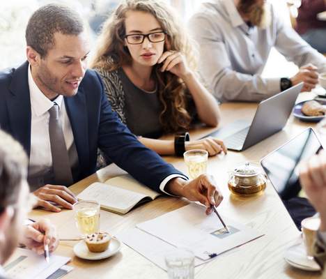 Referenten & Speaker zum Thema Kommunikation Kommunikation Referent