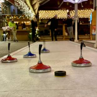 Eisstockschießen als Weihnachtsfeier Eisstockschießen als Teamevent - 4x in Berlin