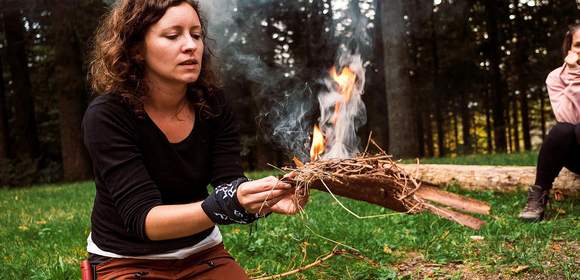Teamevent mit Survival im Schwarzwald mit Feuerkunde
