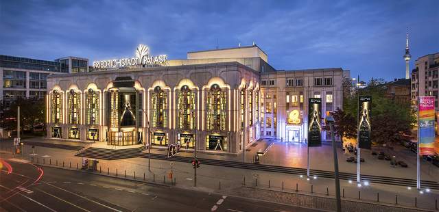 Der Palast in Berlin BLINDED by DELIGHT Grand Show