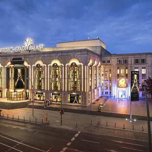 Der Palast in Berlin BLINDED by DELIGHT Grand Show