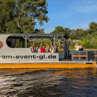 Floß Floßtour in Magdeburg auf der Elbe