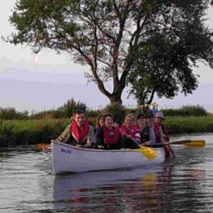 Gruppenerlebnis im Kanu Kanuabenteuer im Nordwesten