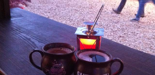 Glühweinduft auf St. Pauli Weihnachtlich über die Reeperbahn ...