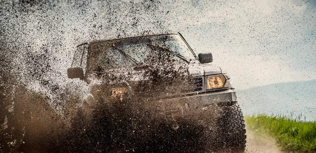 Offroad-Tour mit Geländewagen & Quad Offroad-Tour mit Geländewagen & Quad