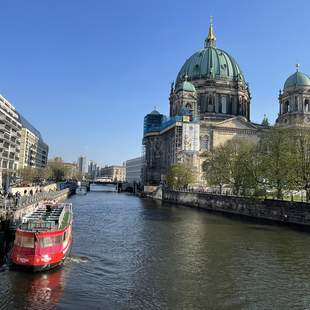 Berliner Dom und Spree