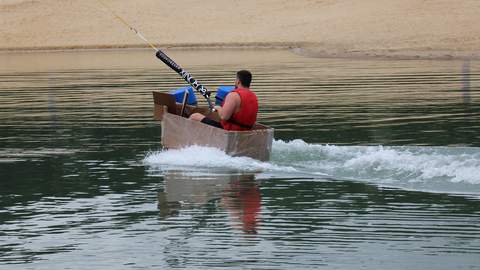 Betriebsausflug Idee Pappboot fahren Betriebsausflug Idee Pappboot fahren