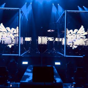 DJ meets LED Drum Show DJplus meets LED Drum Show