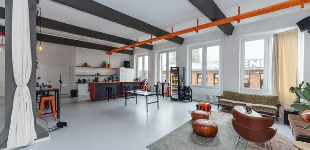 Showdown Lounge Loft View Showdown Lounge Loft View