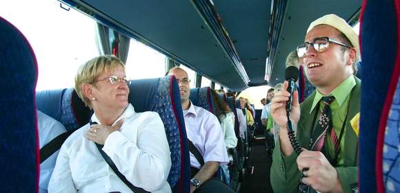 Comedybusfahrt „Rettet die Kaffeefahrt...“