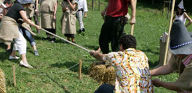 Rustikale Erlebnis-Teamspiele „Rhönräuber“ Rustikale Erlebnis-Teamspiele „Rhönräuber“