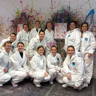 ART WAVE - Action Painting Teamevent ART WAVE - Action Painting Teamevent